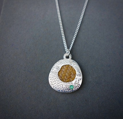 Sterling Silver, Harris Tweed - Approx 20mm- 18inch Chain
3mm Emerald 1.5mm Diamond